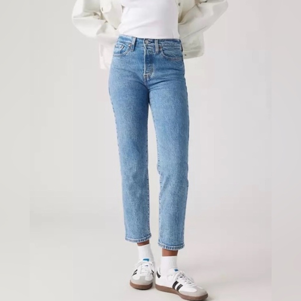 Levi's Wedgie High-Rise Straight Jeans